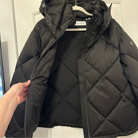 NWT Calvin Klein Hooded Satin Puffer Jacket, size L - Picture 2 of 15